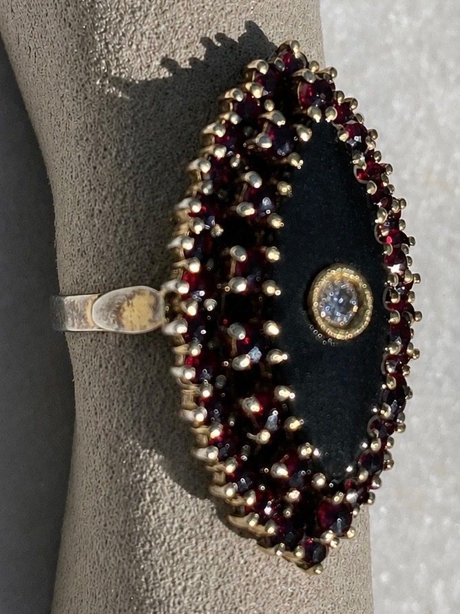Ringe: Böhmischer Granat - Ring mit Brillanten – Gebraucht aus Unterägeri von sku_6d27 1