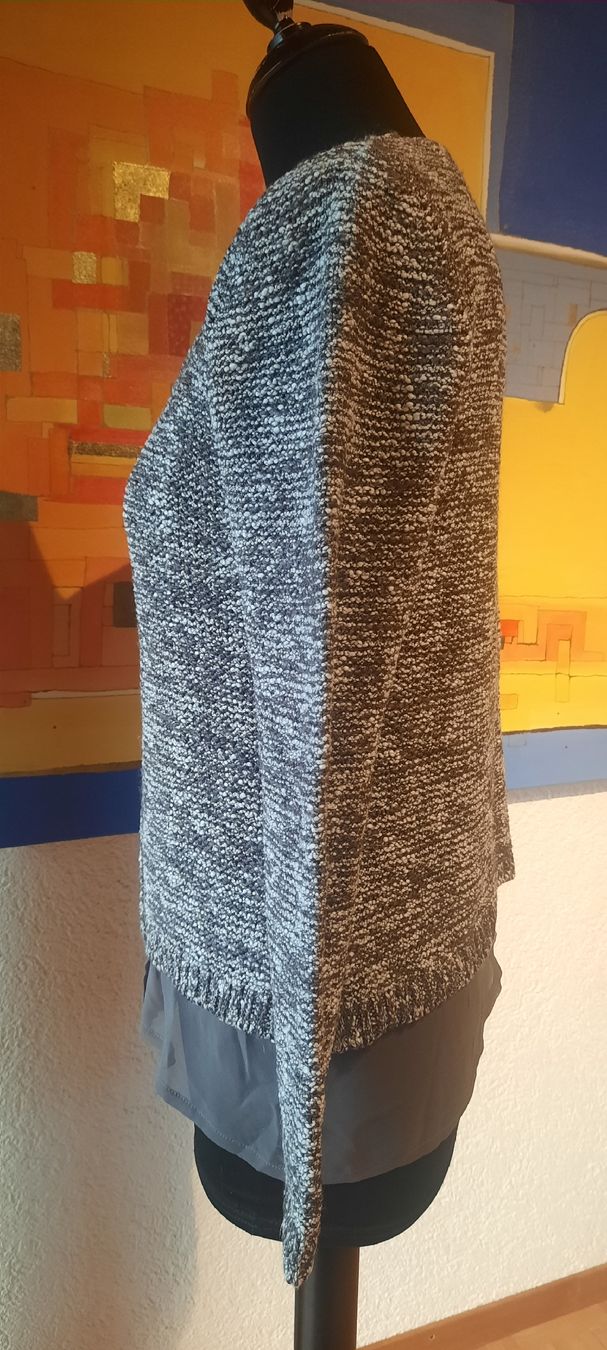 Giacche: 🌸 Strickjacke Gr. 38 40 Melange Grau Herbst basic must have – Usato da Vinelz venduto da Messer2007 4