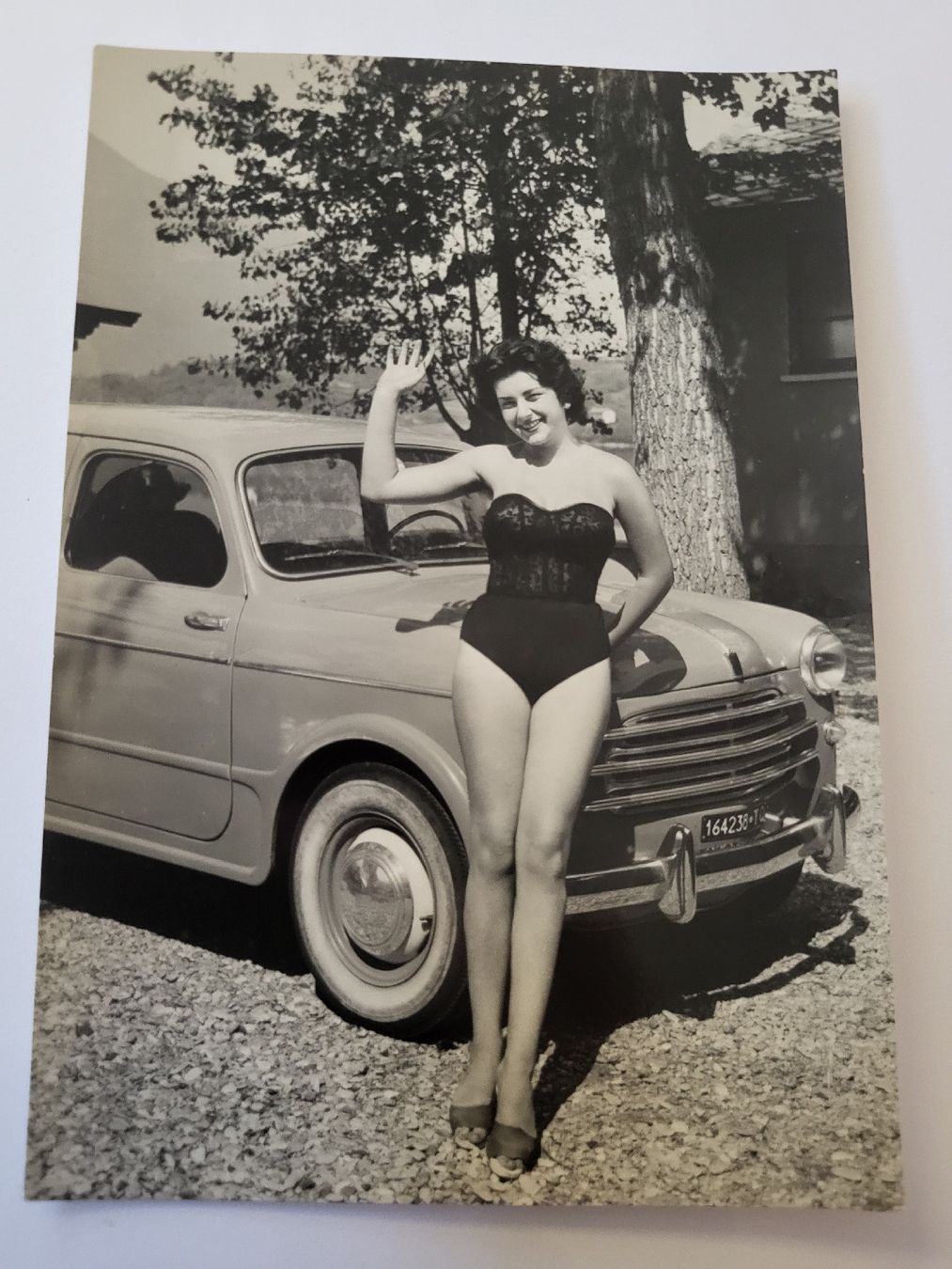 Poster & Bilder: Foto Akt Frau Auto  B1 – Gebraucht aus nunningen von mic_88k2