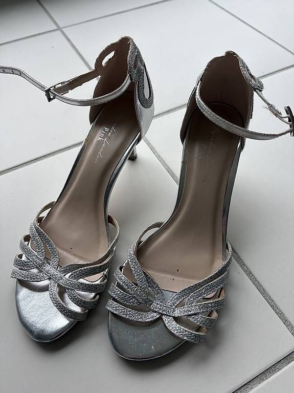 Damenschuhe: Stiletto – Gebraucht aus Hinterkappelen von LeLehmann