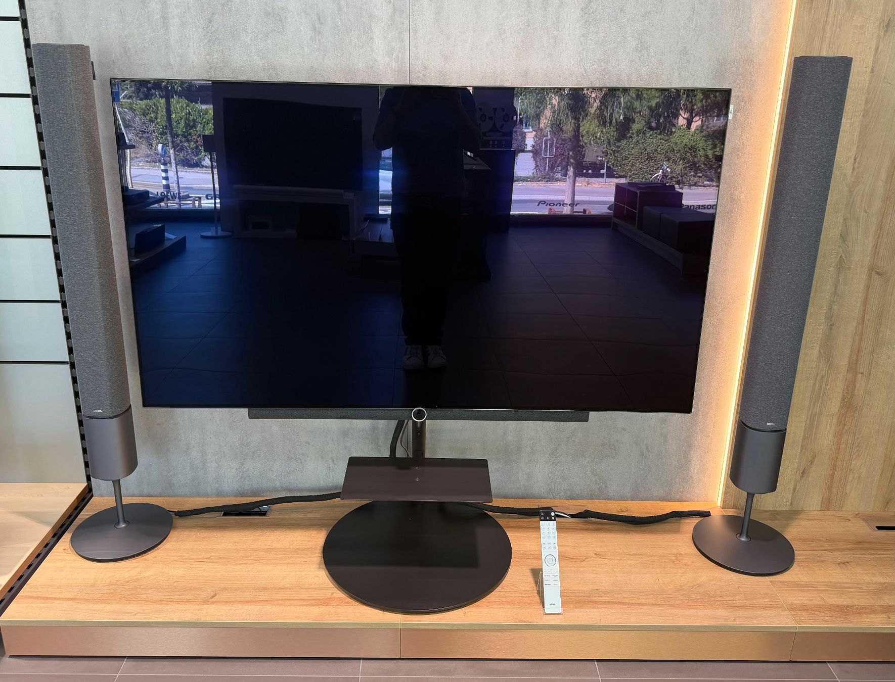 Loewe Televisori: Loewe Bild i65 OLED TV – Nuovo (secondo la descrizione) da Chur venduto da EP_bernhard 1