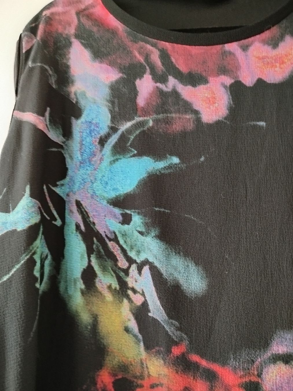 Tops: Ärmelloses elegantes Top modernes Design 44/46 – Gebraucht aus Münchwilen AG von Lillyfee08