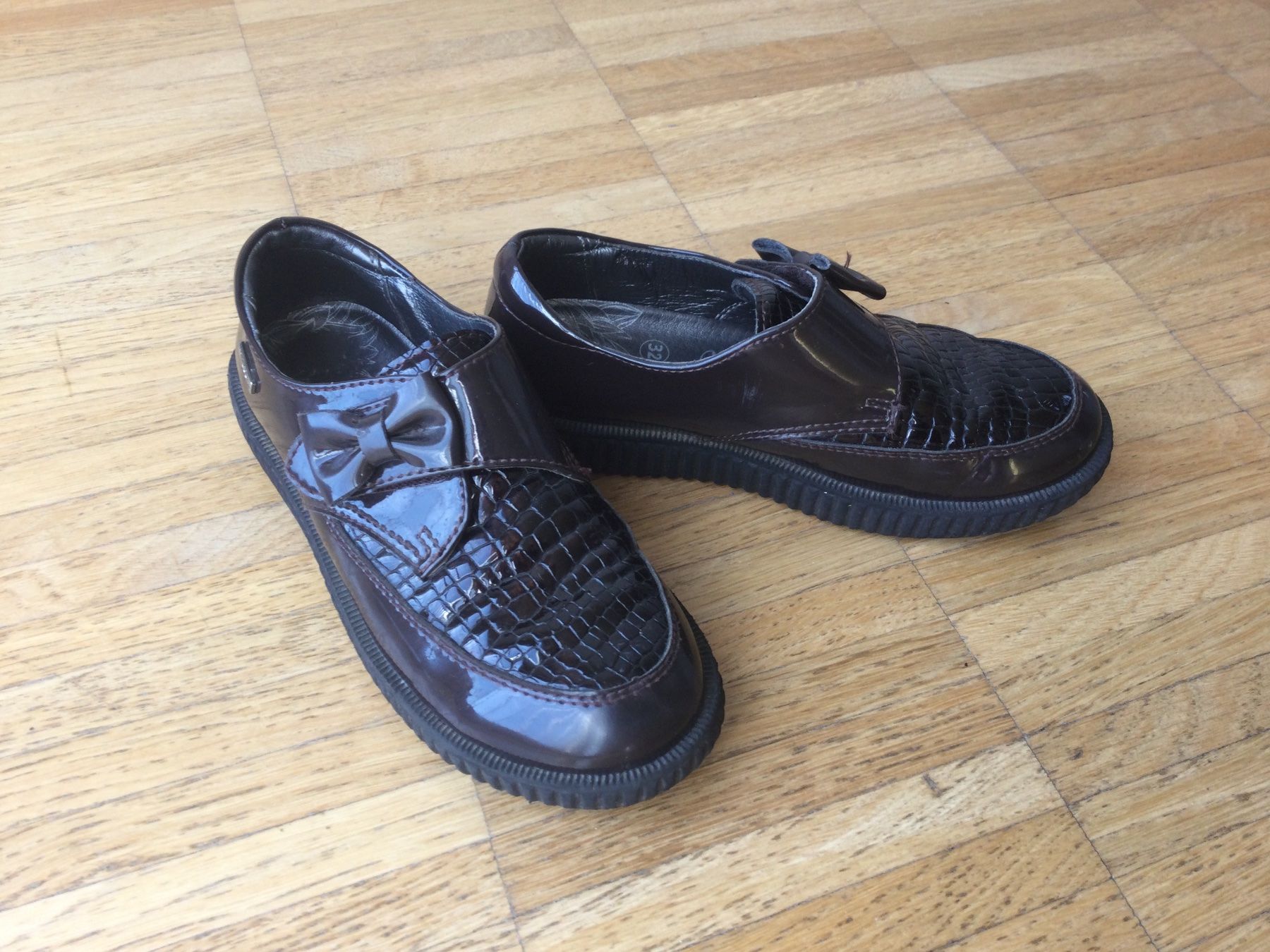 Scarpe per ragazze: Leder Schuhe Mädchen, Gr 32 – Usato da Zürich venduto da VorlonShadow 1