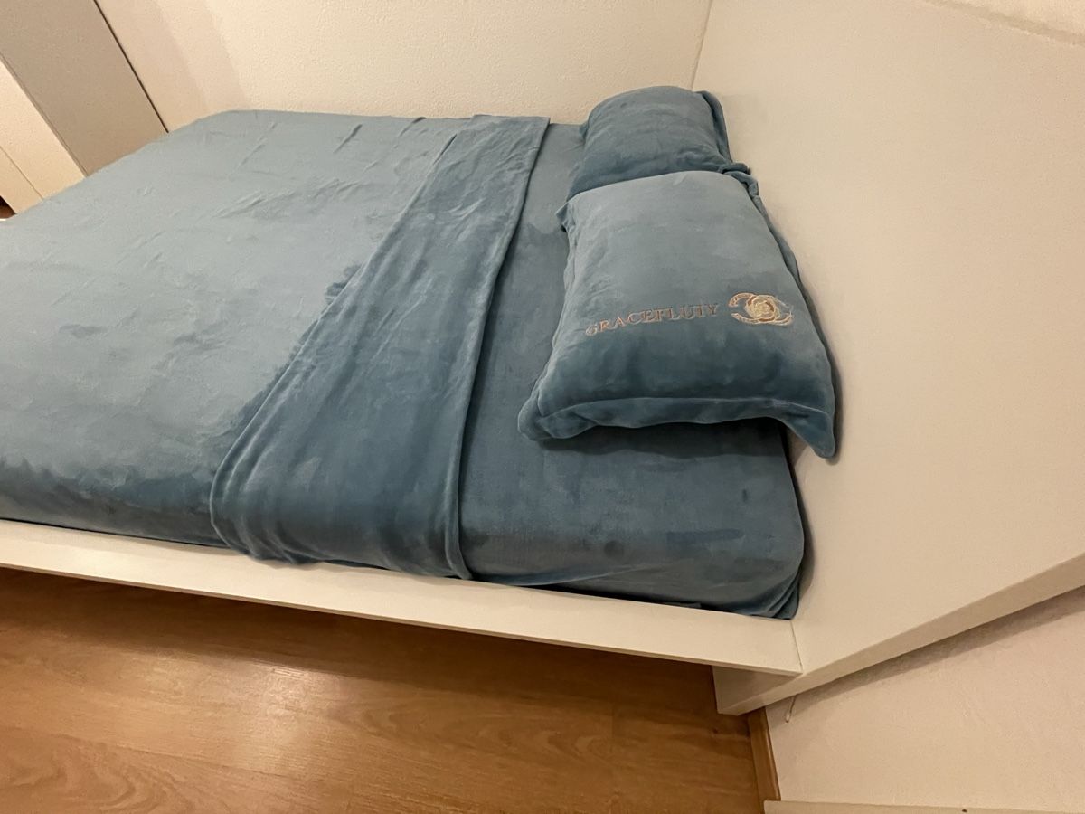 Coperte: Luxuriöses Tagesdecken- & Bettwäsche-Set – Usato da Zürich venduto da hus_qz9f 2