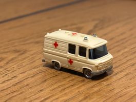 M0769: Oldtimer Sanitätsfahrzeug (Spur N)