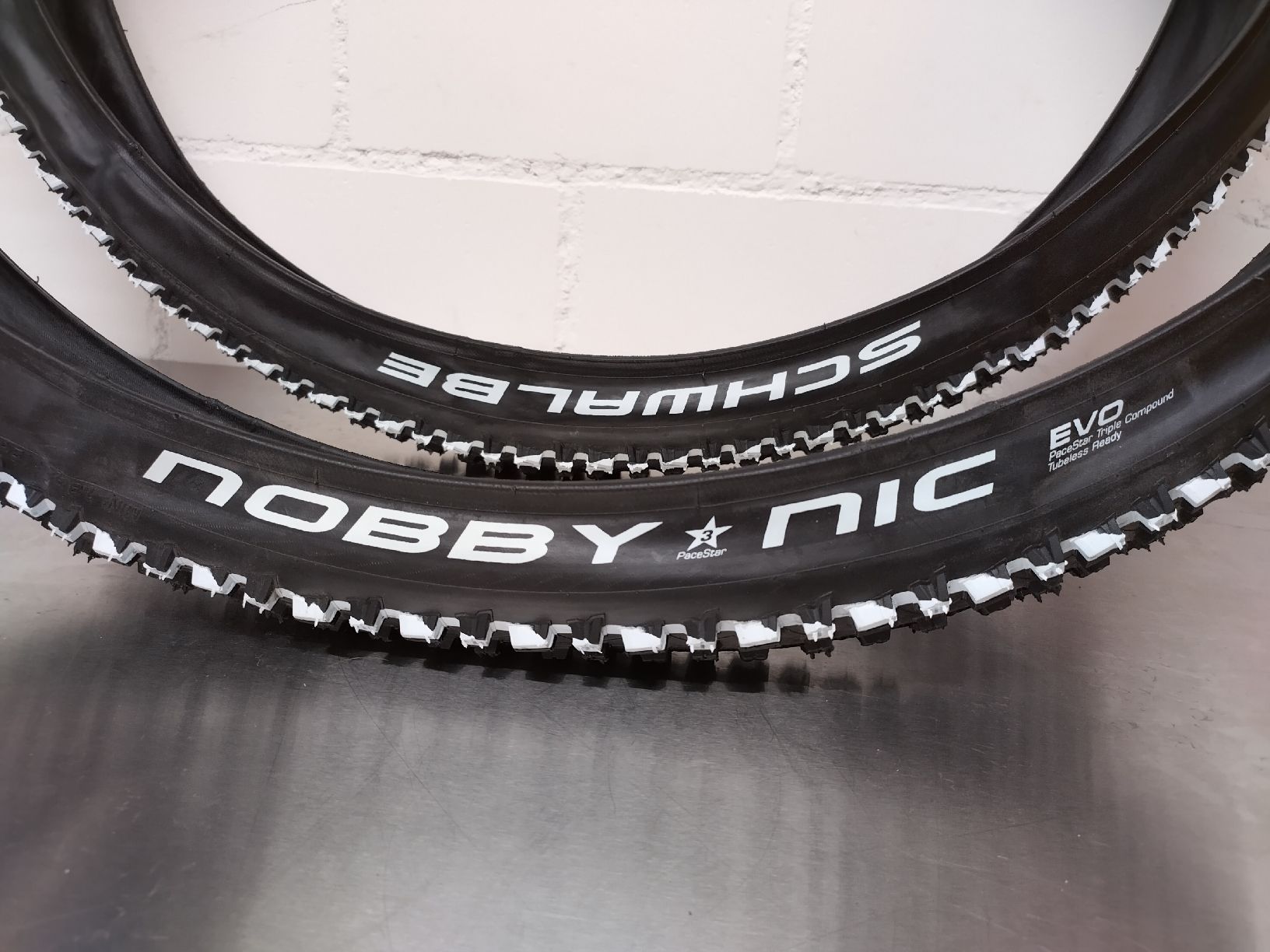 Schwalbe Pneumatici & Ruote complete: SCHWALBE NOBBY NIC EVO – Nuovo (secondo la descrizione) da Hombrechtikon venduto da findik 2