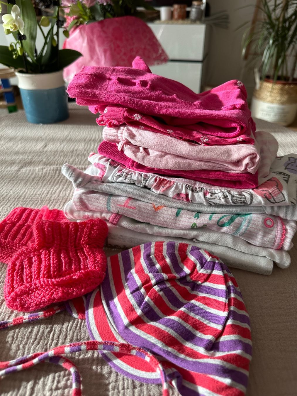 Lotti & Set di vestiti: 11-teiliges Mädchenpaket Gr. 62 – Usato da Obfelden venduto da dafae