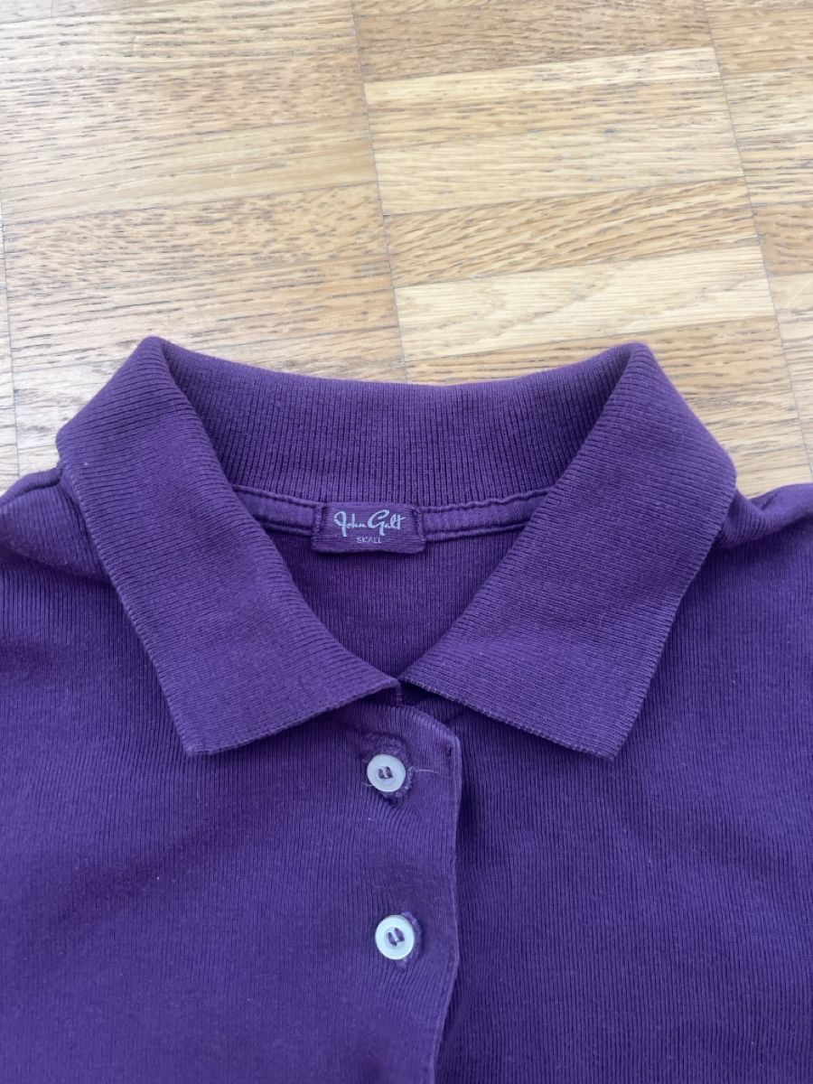 Blusen: Short Sleeve Button up Shirt Purple Size S – Gebraucht aus Zürich von mrck 1