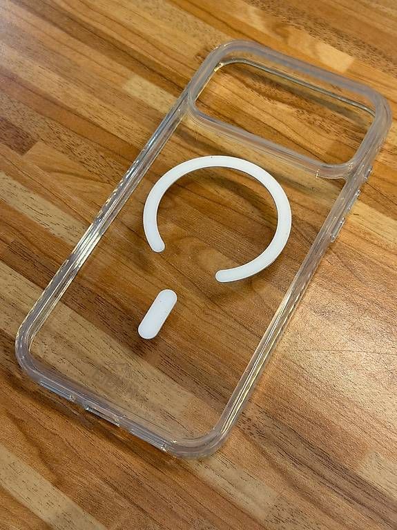 Cover & Protezioni schermo: iPhone 17 Pro Max - EIGER Hülle – Usato da Stein am Rhein venduto da Etzweiler