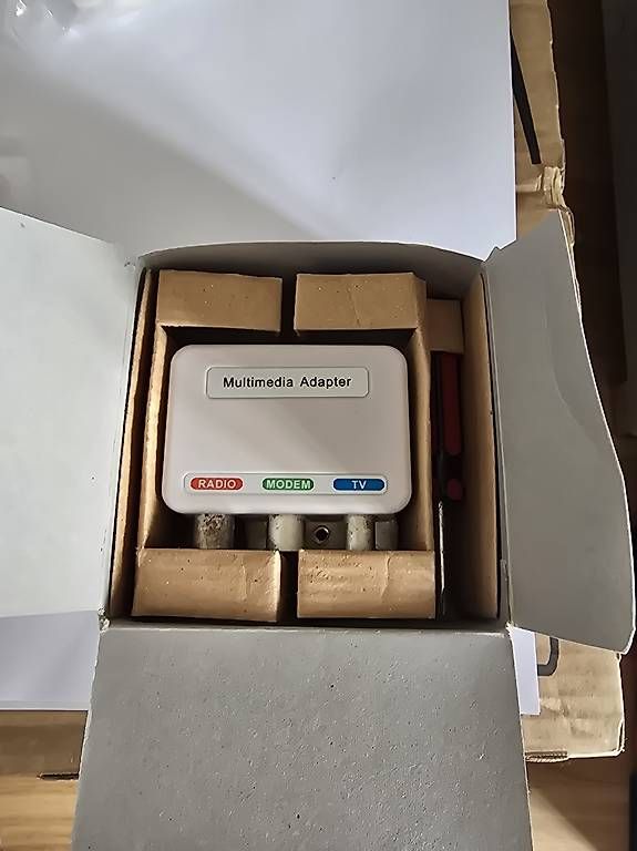Laufwerke & Adapter: Multimedia-Dosenadapter – Gebraucht aus Buchs LU von san_df8f