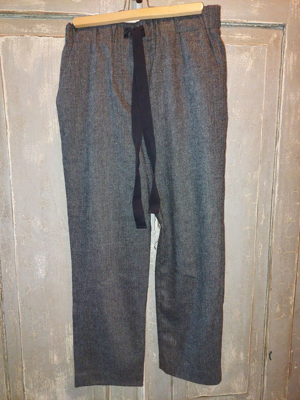 Zara Pantaloni: Zara Woman . Fischgrat - S – Usato da Besenbüren venduto da piculo