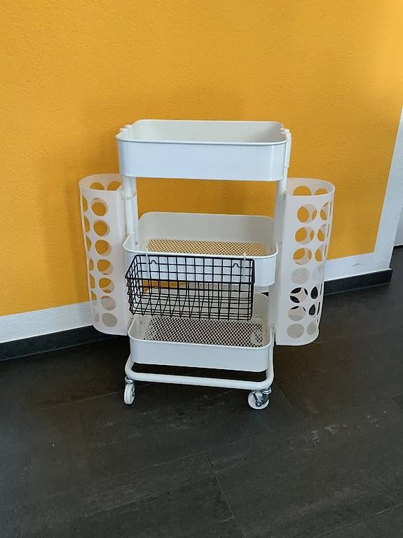 Carrelli di servizio: IKEA Raskog Servierwagen mit Seitenbehältern – Usato da Hermrigen venduto da Grischu3906