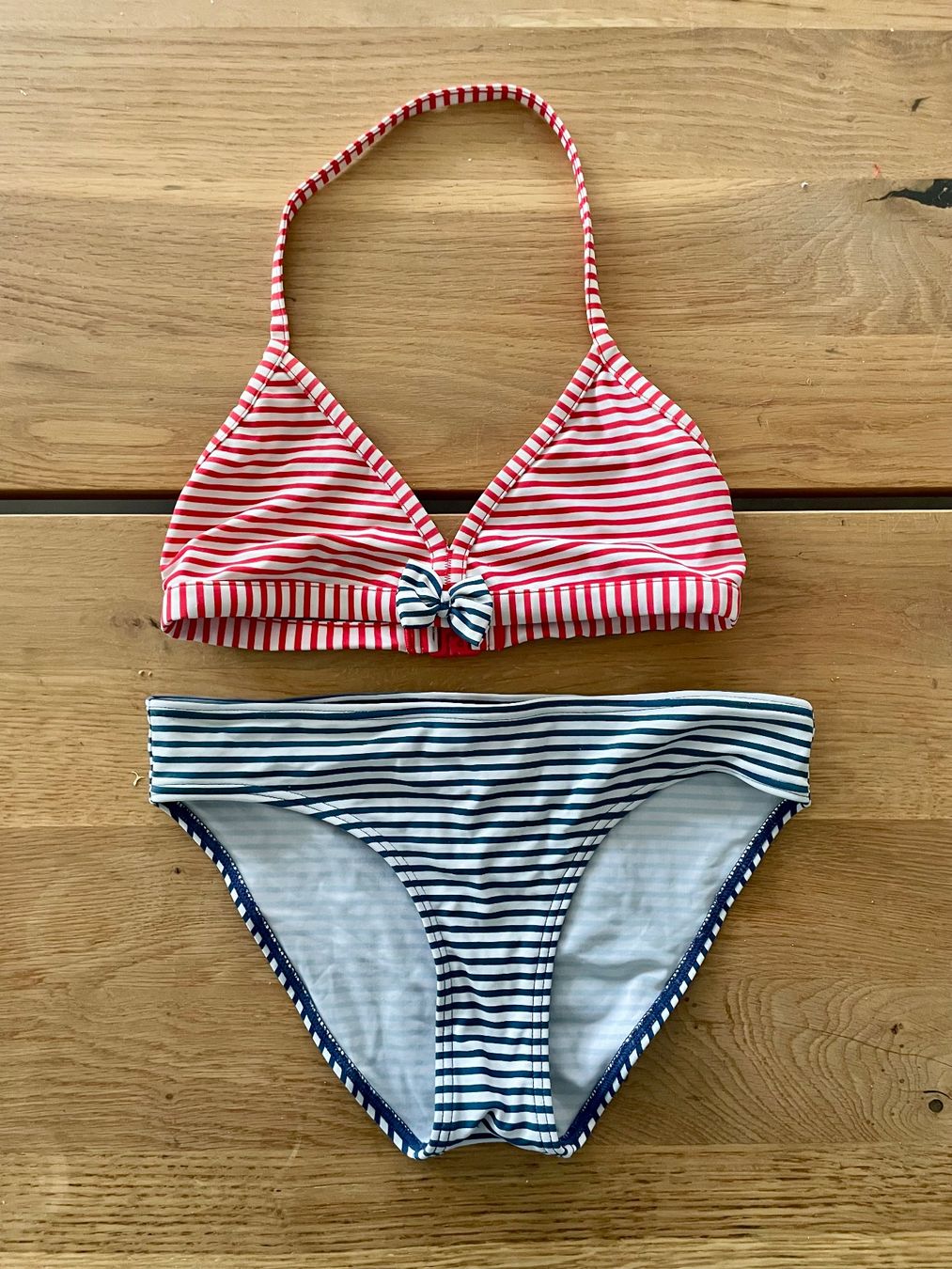 Costumi da bagno & Bikini: Herziger gestreifter Bikini Grösse 164 – Usato da Fehraltorf venduto da Marlene4