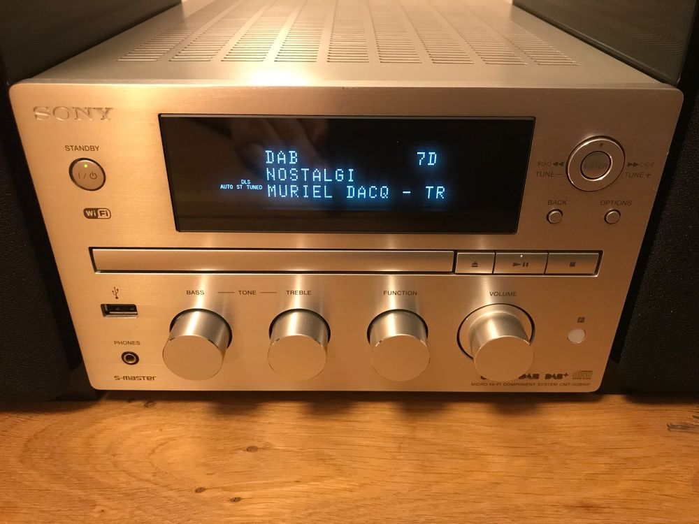 Sony mp3 Micro Hi-Fi Component System cmt-eh15 (Gebraucht) in Suhr für