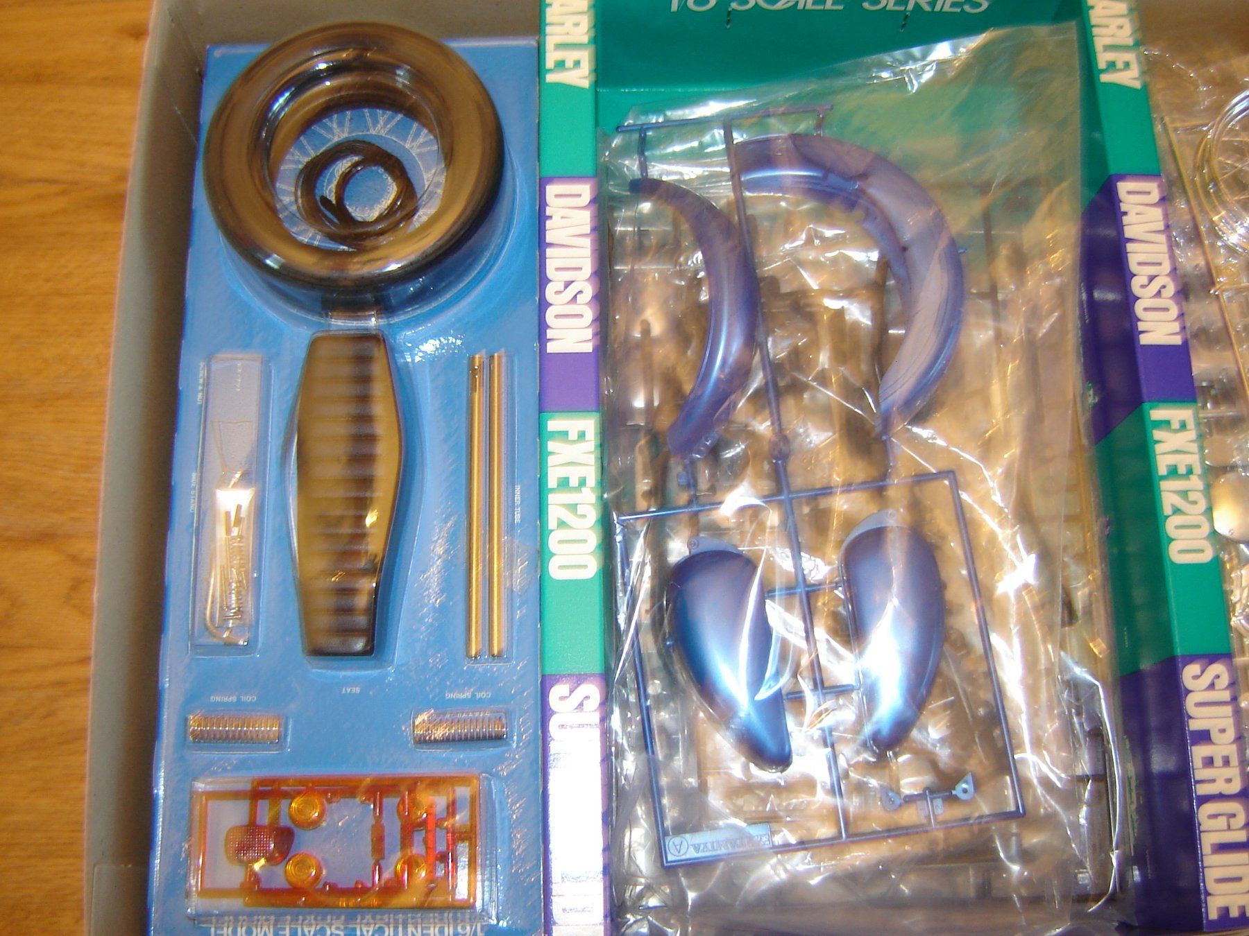 Tamiya Kit di modellismo & Modellini statici: Harley Davidson FXE 1200 Super Glide 1:6 Tamiya – Nuovo (secondo la descrizione) da Allenwinden venduto da Wm26 1