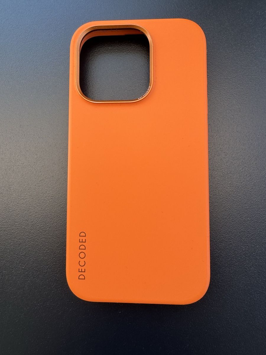 Covers & Schutzfolien: iPhone 15pro Silikon Case Orange zu – Gebraucht aus Regensdorf von scheissspiel 2