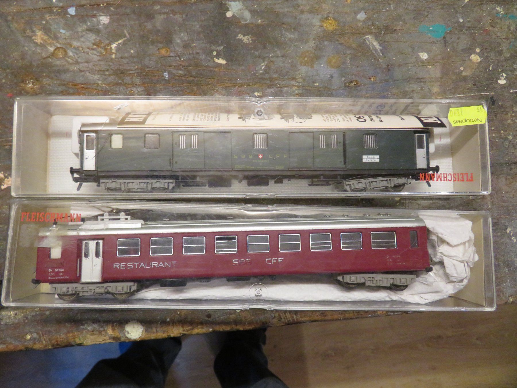 Fleischmann Modelleisenbahnen: Fleischmann H0 SBB Eisenbahnwagen – Gebraucht aus Hausen am Albis von familyreichmuth