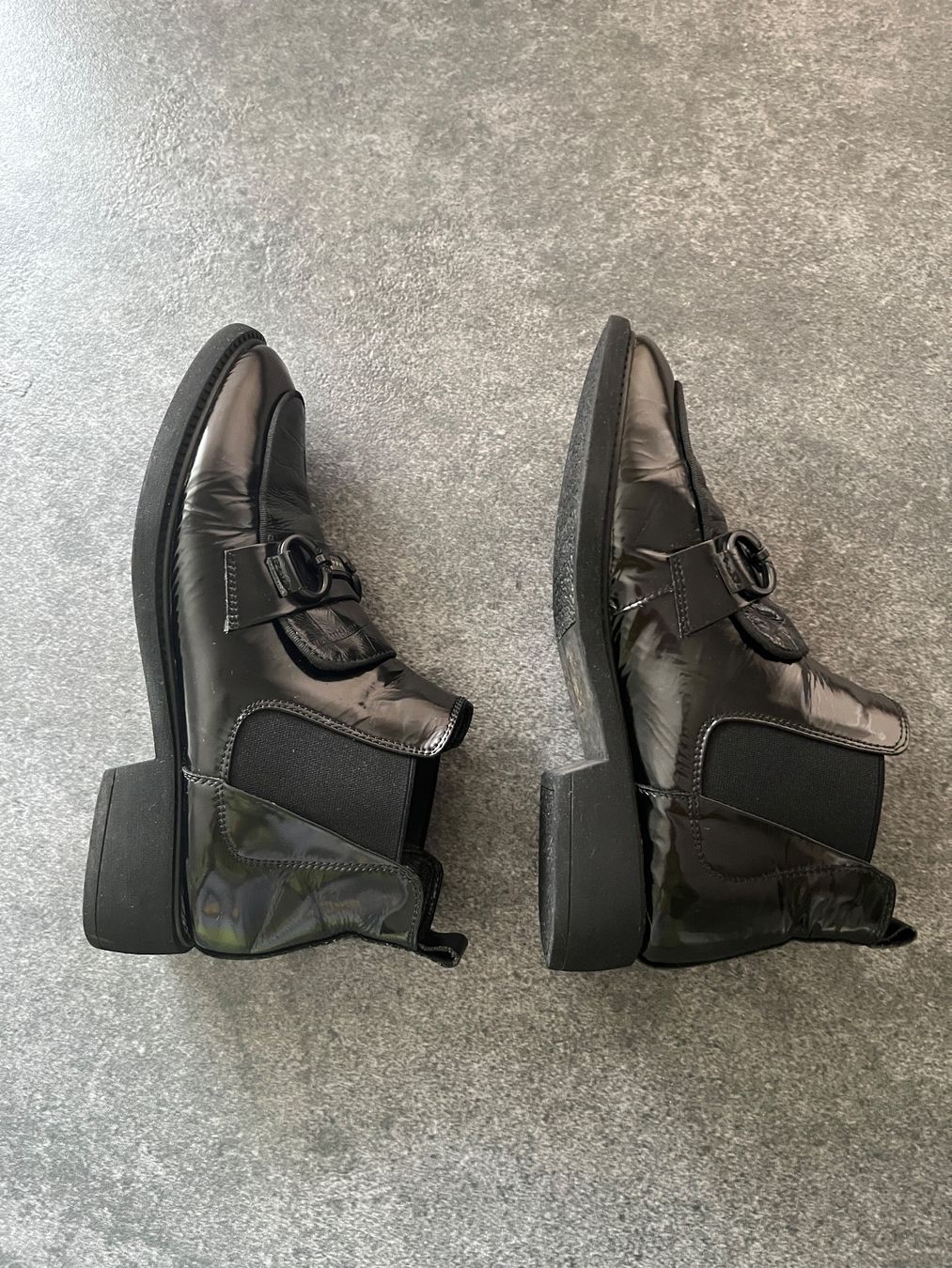 Scarpe da donna: Damen Schuhe mit Lackleder - Größe 37 – Usato da Kilchberg ZH venduto da Ch.C 2