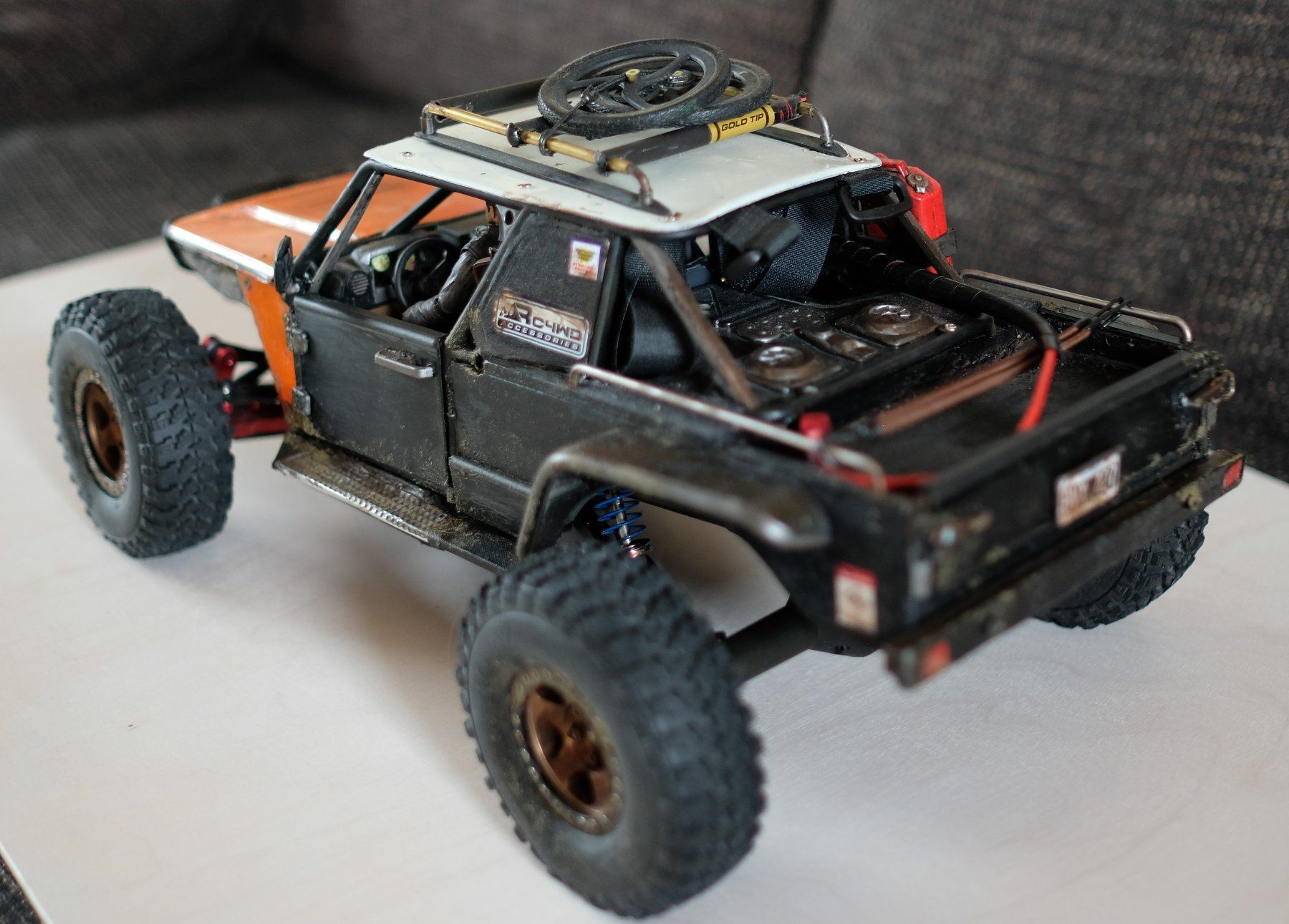 Modellismo RC: Crawler Vaterra Twin Hammer – Usato da Zürich venduto da Tenos 1