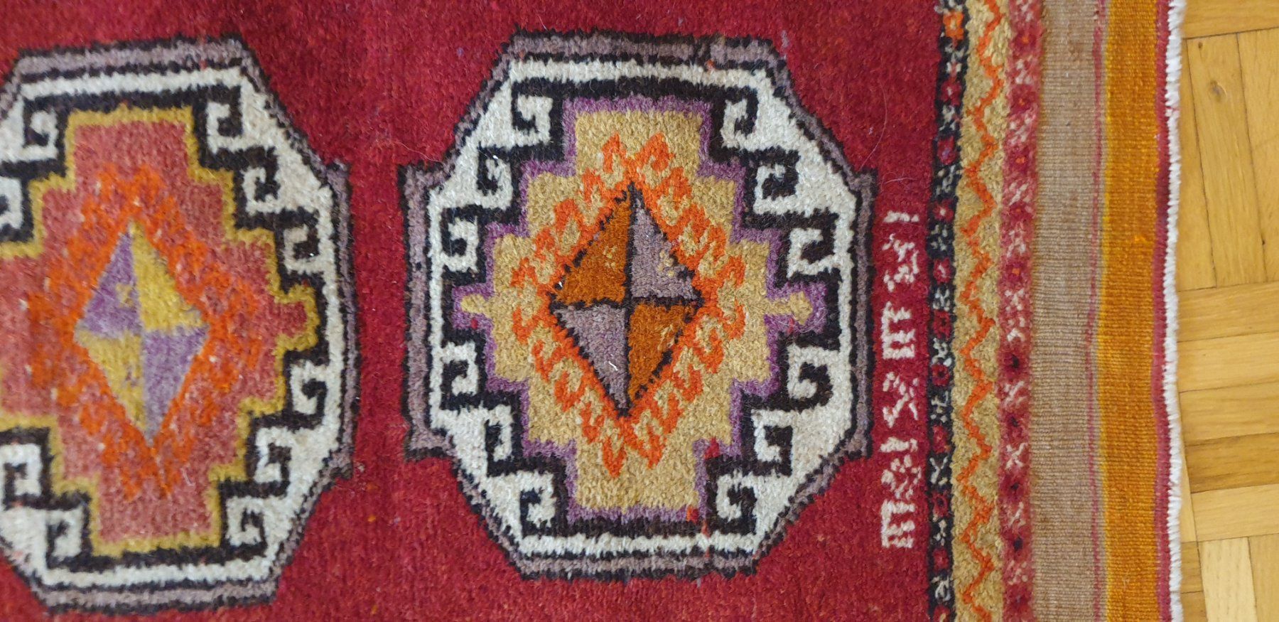Teppiche: Teppich Marrokanisch wandteppich Länge93cm Breite 50 cm – Gebraucht aus Zürich von bre_22v9 7