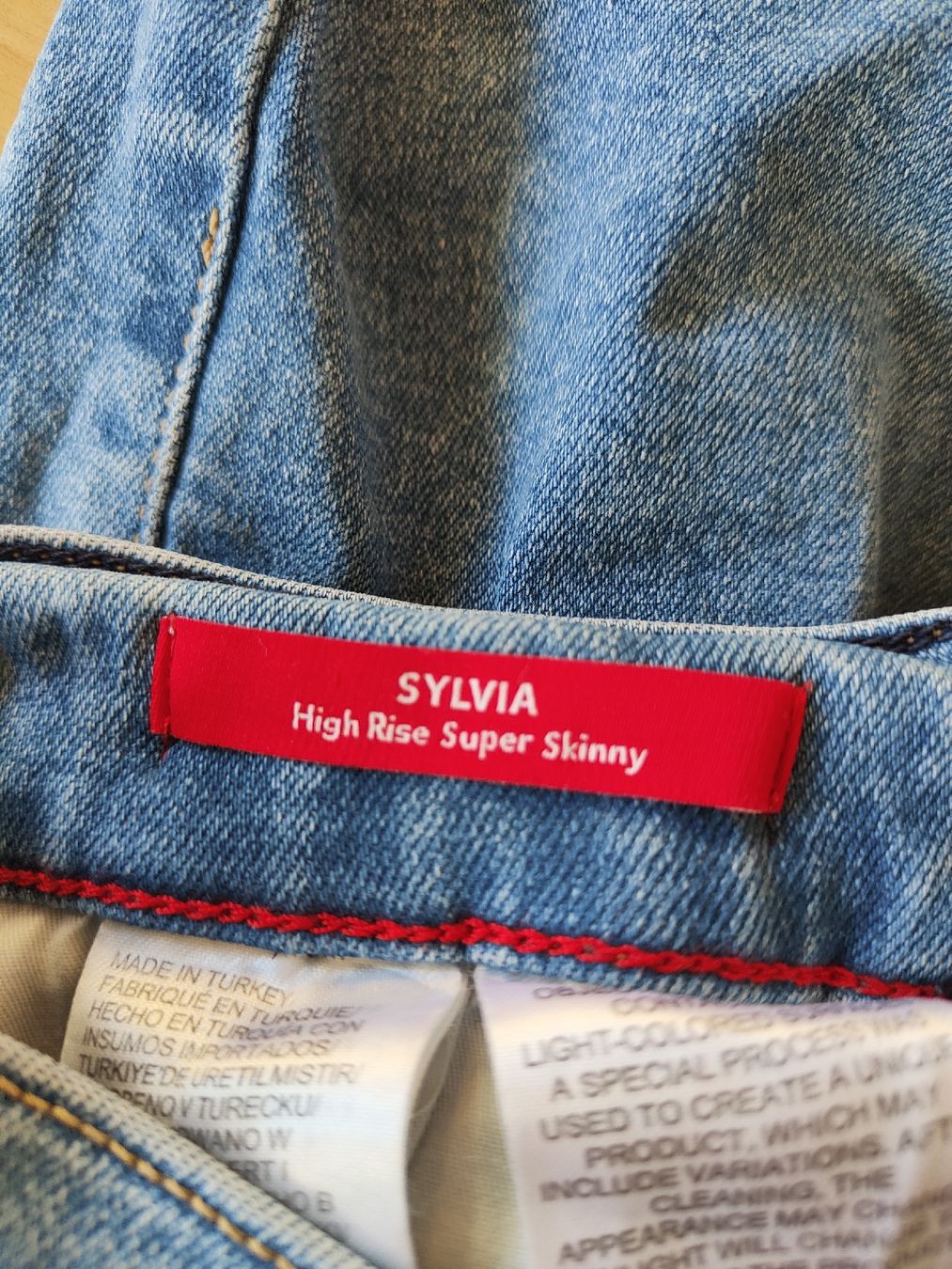 Tommy Hilfiger Jeans: Tommy Jeans Sylvia Gr.32/32 – Usato da Unterägeri venduto da Meikelbein 1