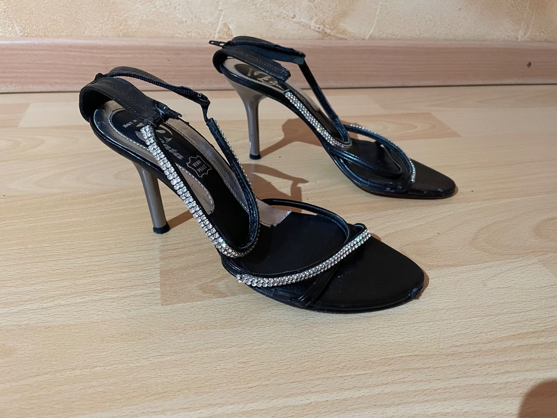 Scarpe da donna: Escarpins noirs – Usato da Chamoson venduto da daleva0204