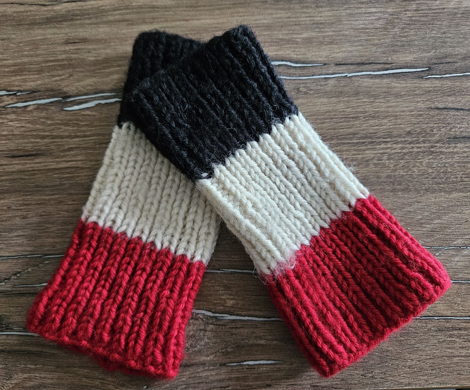 Altro in  Abbigliamento & Accessori: Warme Armstulpen – Usato da Schinznach Bad venduto da cynthia7