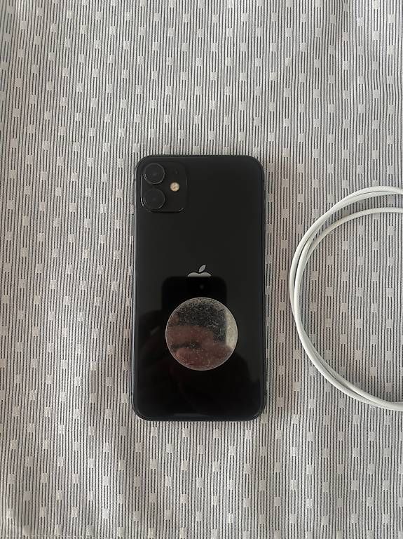 Apple Portables: Iphone 11 – D'occasion à Ueken par kev_r6hh 1