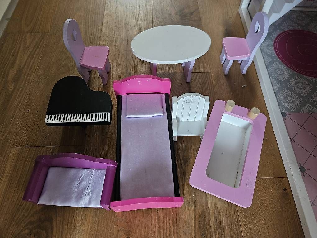 Case e mobili per bambole: Puppenhaus plus Zubehör – Usato da Füllinsdorf venduto da orazio23 1