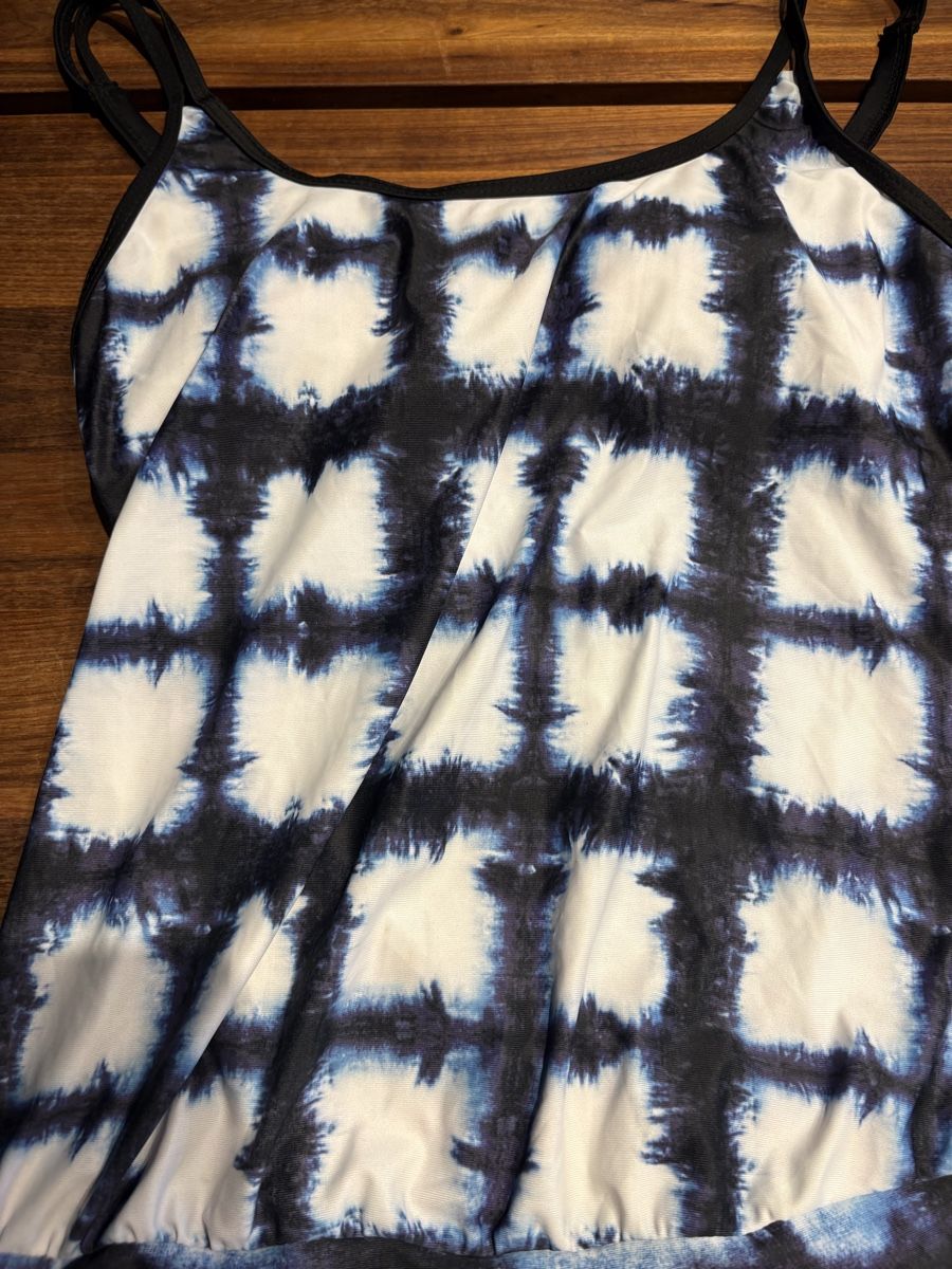 Costumi da bagno & Bikini: Damen Badeoberteil mit Karo-Muster Gr. XL – Usato da Beromünster venduto da msklef 1