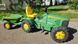 Traktor mit Anhänger