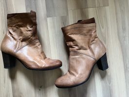 Braune Leder Stiefeletten mit Absatz, Grösse 40