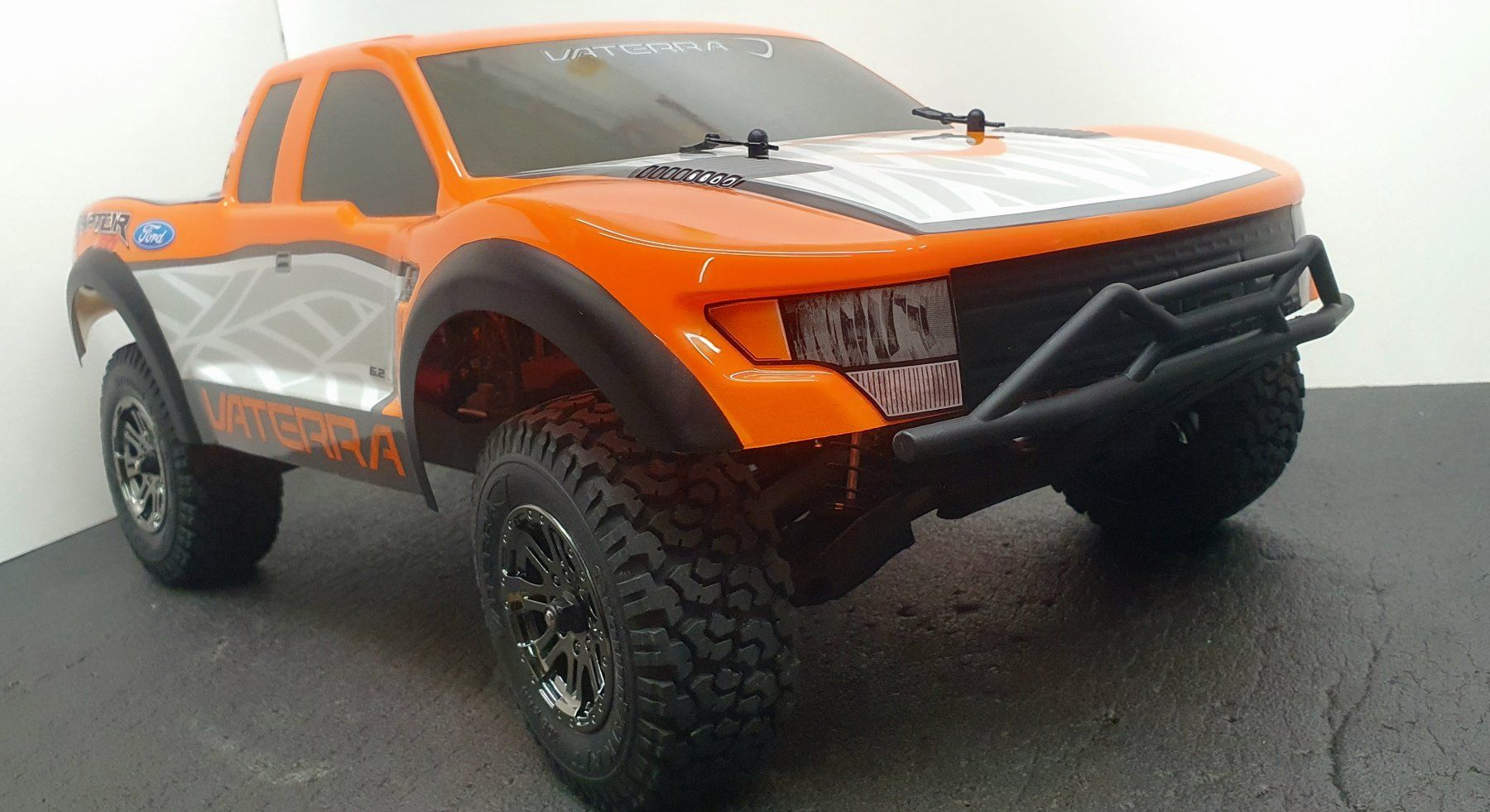 Modellismo RC: Vaterra 1/10 Ford Raptor Pre Runner 4WD – Nuovo (secondo la descrizione) da Aesch BL venduto da SPORT-RC-Model2020 2