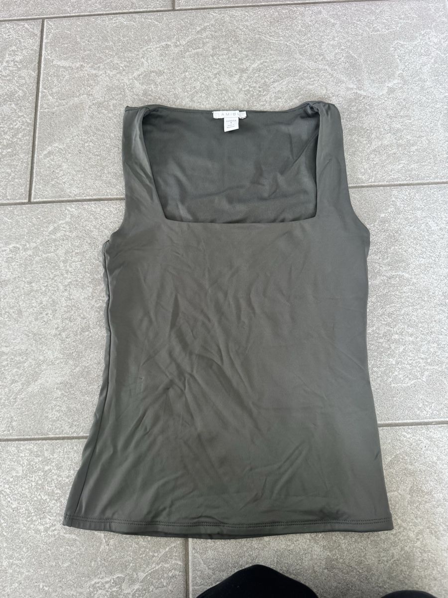 Top: Amisu Tanktop grau  – Nuovo (secondo la descrizione) da Roggwil BE venduto da joana.a16