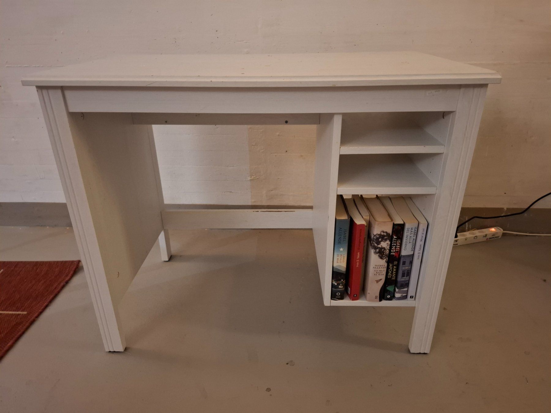 Bureaux: Schreibtisch weiss mit Regal – D'occasion à Adliswil par MrJaggers 2
