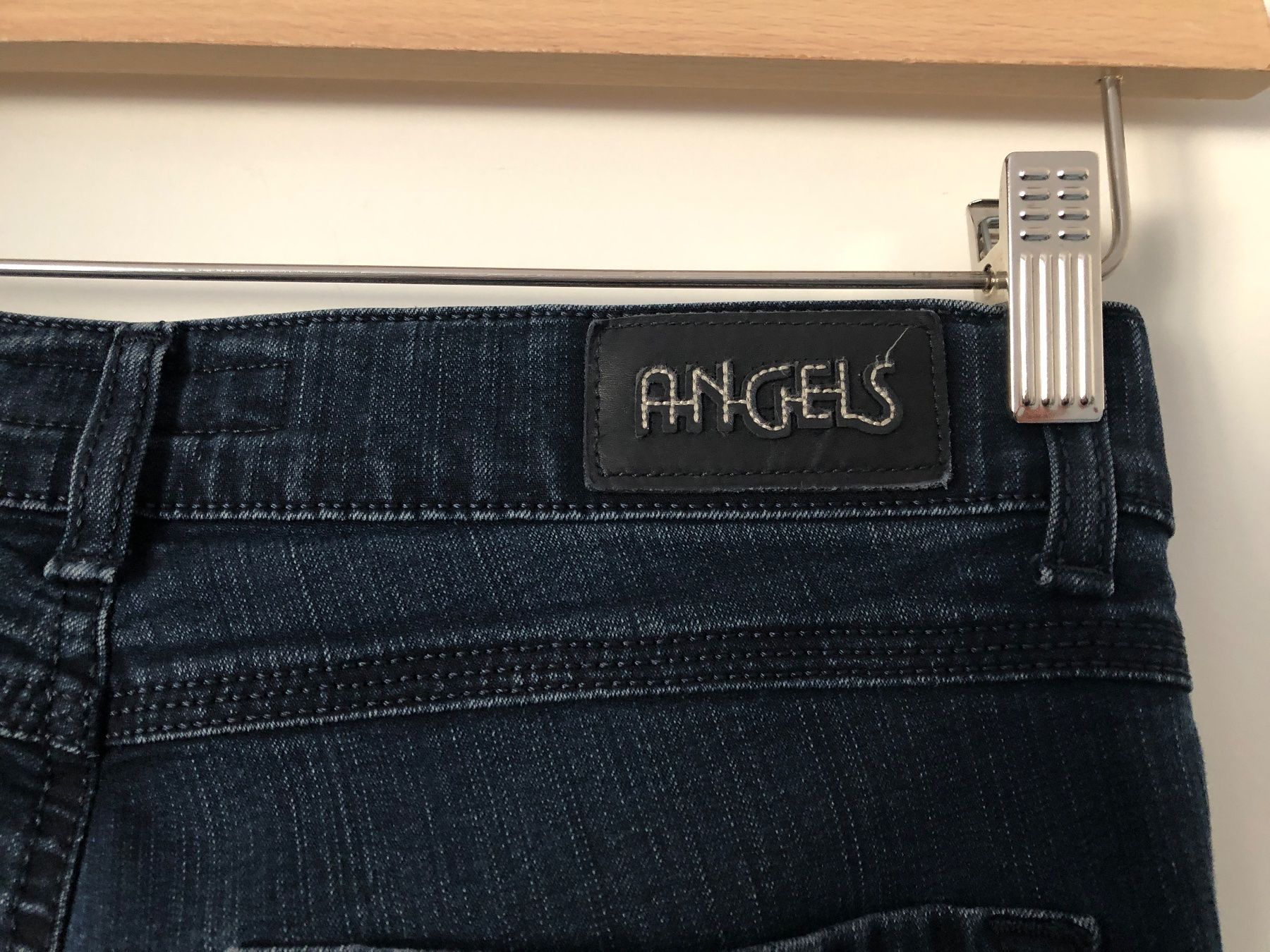 Angels Jeans: Angels Damenjeans Grösse 27 – Usato da Arlesheim venduto da leyRum4.5 6