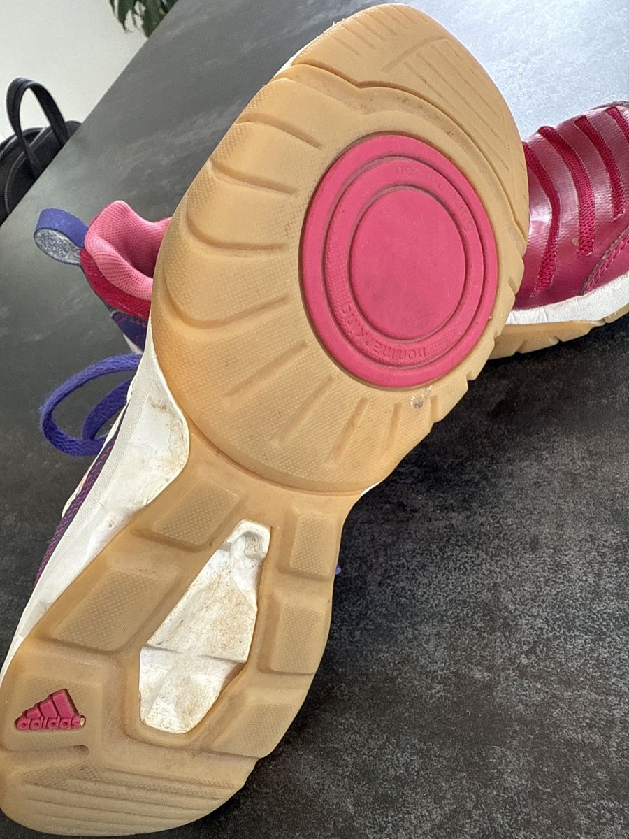 Adidas Scarpe per ragazzi: Basket Adidas, pointure 34, enfant – Usato da Blonay venduto da Simba1094 2