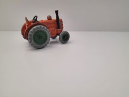 FIELD MARSHALL TRACTOR (DINKY TOYS) 1/43