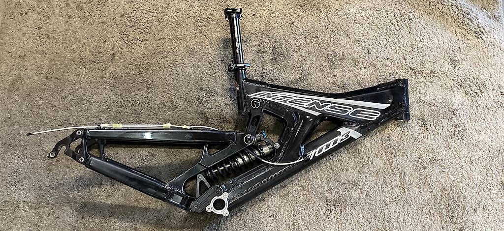 Biciclette: Cadre Intense M3 DH – Usato da Penthalaz venduto da Julo76