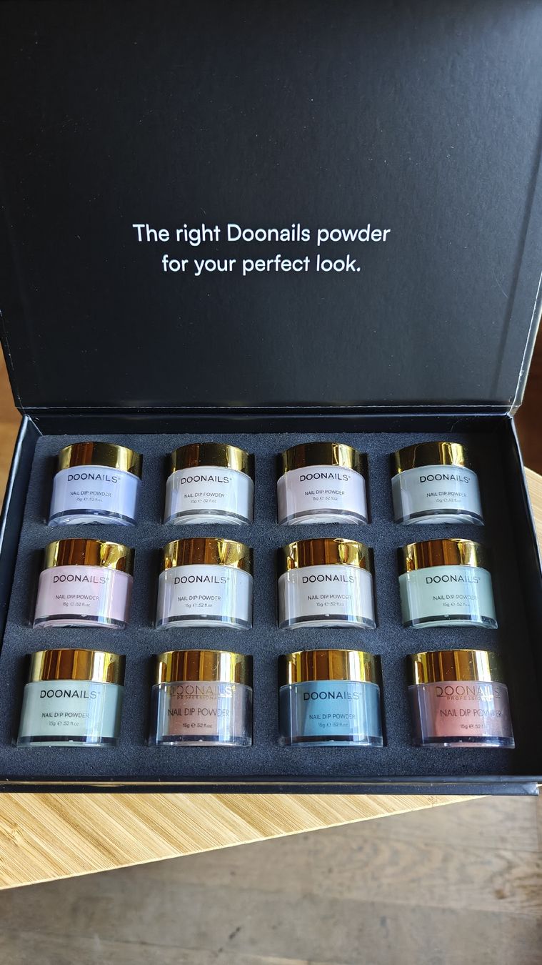 Unghie finte: Doonails Powder Set, 12 Farben, Ungebraucht – Nuovo e nell'imballaggio originale da Rüedisbach venduto da Wuethis-Fb1212