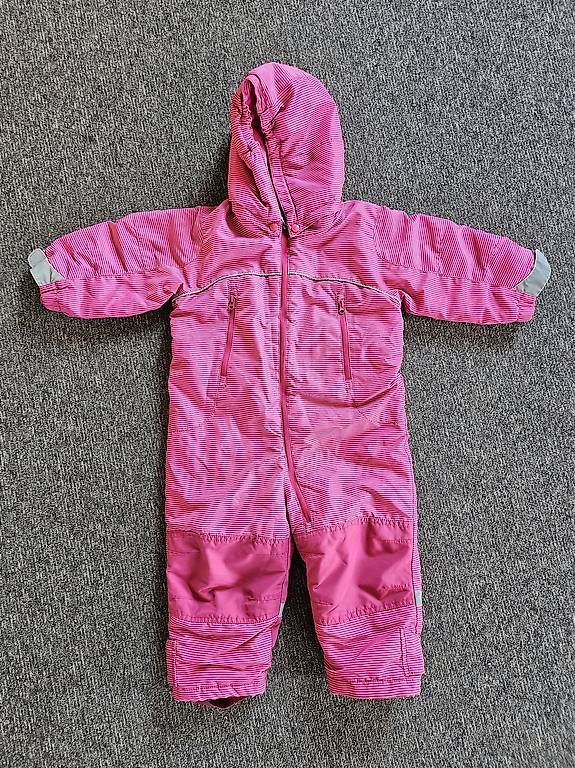 Kleiderpakete & -sets: Combinaison Ski Bébé 86 cm 12-18 mois – Gebraucht aus Payerne von gin_tj8h