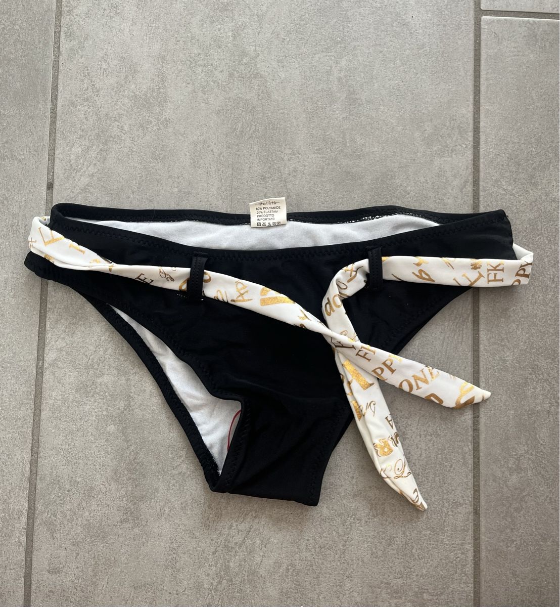 Badekleider & Bikinis: Bikini-Höschen, Größe 44, neu – Neu und originalverpackt aus Echandens von lillisfashion