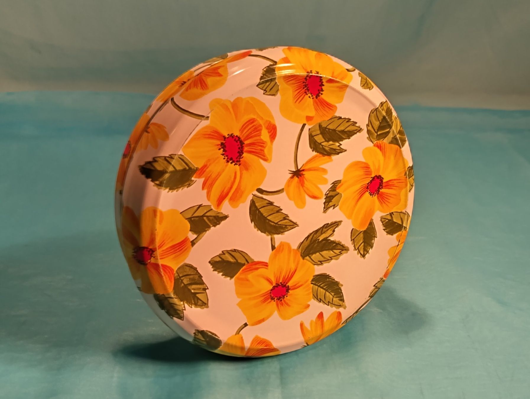 Altro in Decorazioni & Accessori: Blechbüchse mit gelben Blumen – Usato da Bellach venduto da JingleCherry 1