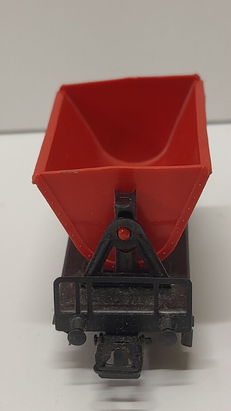 Märklin Modellini di ferrovie: Märklin Kippwagon H0 (L32) – Usato da Neuenhof venduto da bro_9zsg 1