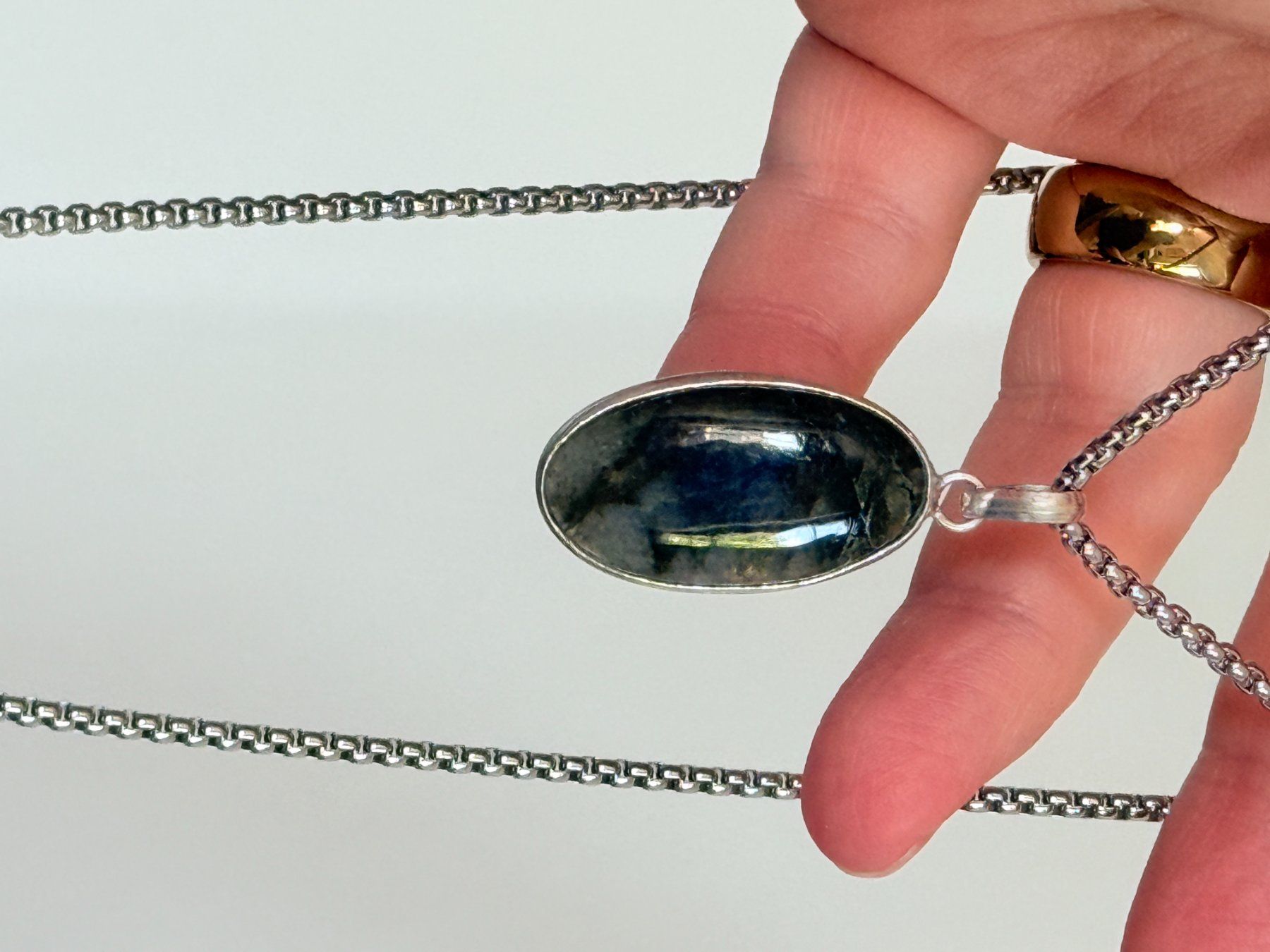 Catenine: Pendentif avec pierre naturelle Labradorit – Nuovo e nell'imballaggio originale da Genève venduto da AWWA 2