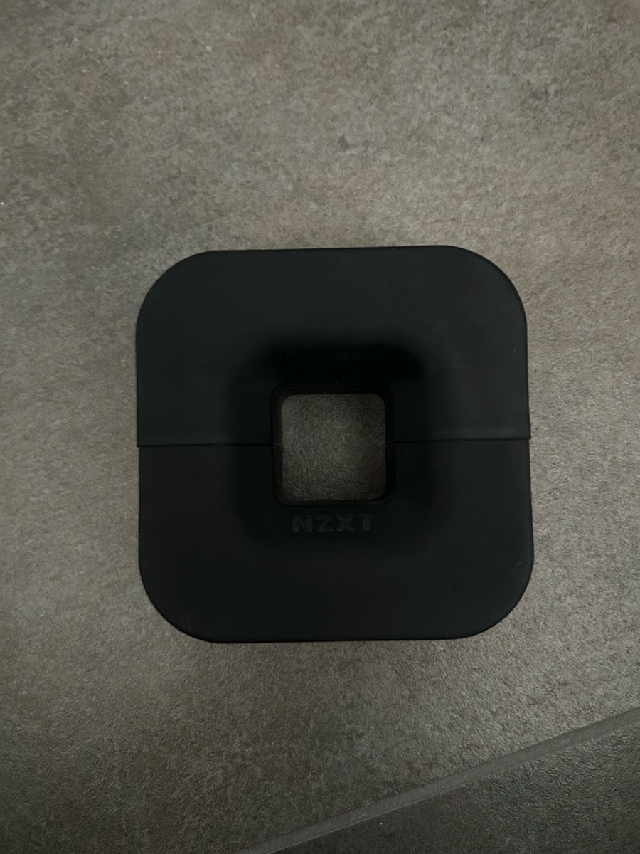 Altro in Decorazioni & Accessori: Kopfhörerständer magnetisch NZXT Puck – Usato da Unterengstringen venduto da Alexa17 3