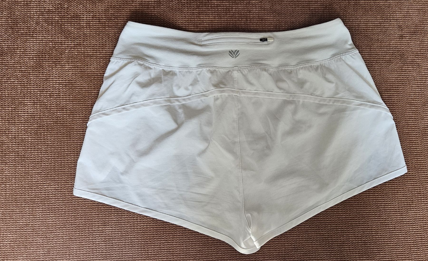 Pantaloni: Running Shorts Forever21 Gr. M – Usato da Rombach venduto da ThriftBetter 2