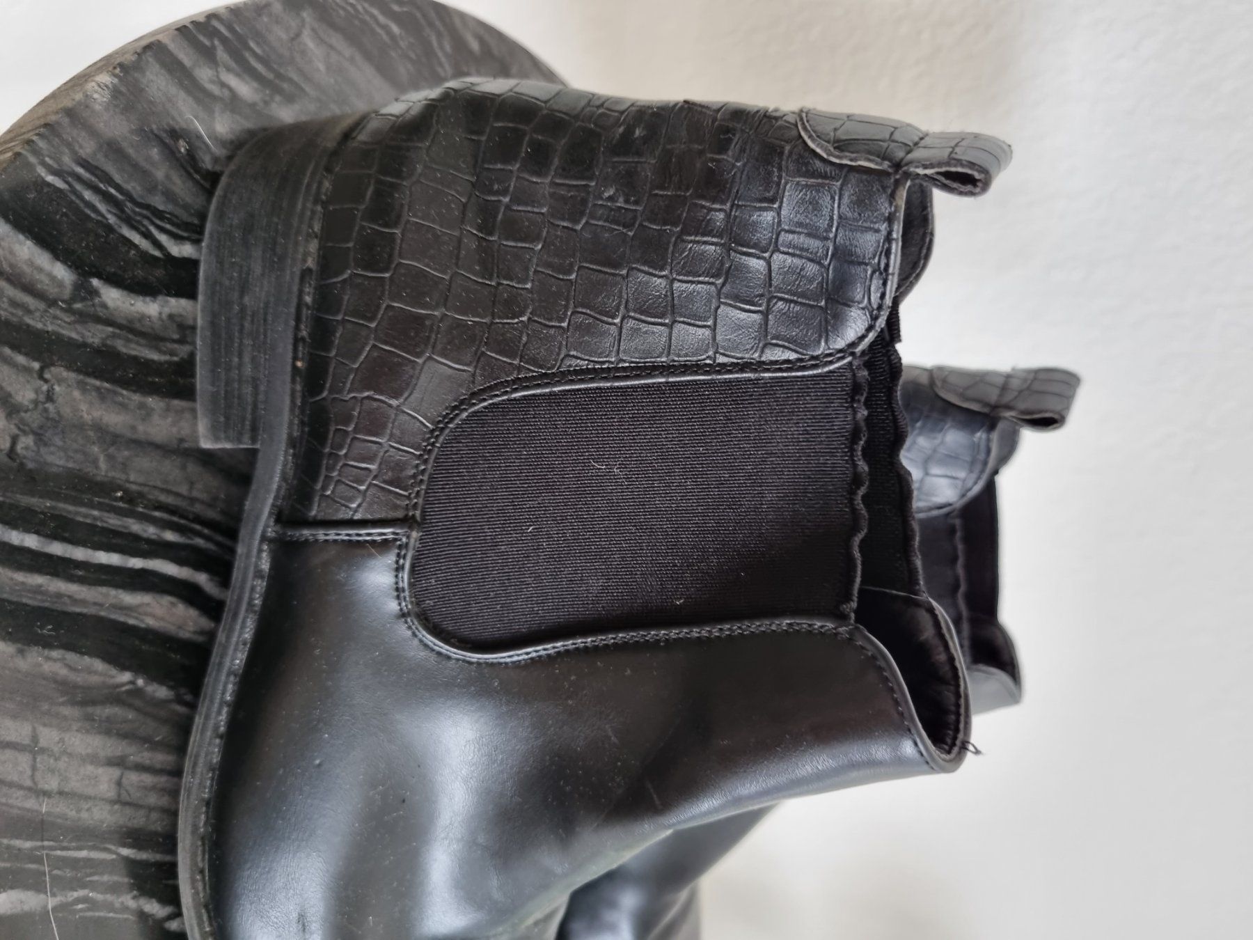 Scarpe da donna: Schwarze Kunstleder Stiefeletten Gr 38 – Usato da Bassersdorf venduto da Sandy456 2