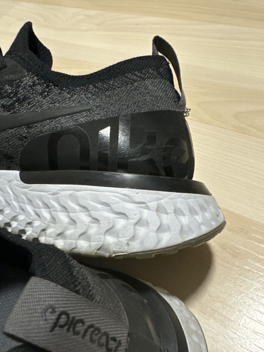 Nike Damenschuhe: Gr.39 Nike Epic React Laufschuhe / Sneaker grau/schwarz – Gebraucht aus Grenchen von Lucy68 1