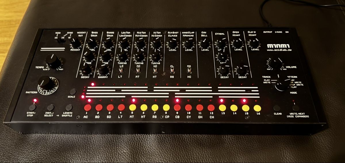 Roland Strumenti musicali: Acidlab Miami - Drummachine - (TR-808 Klon) – Usato da Zürich venduto da 1cut2 4